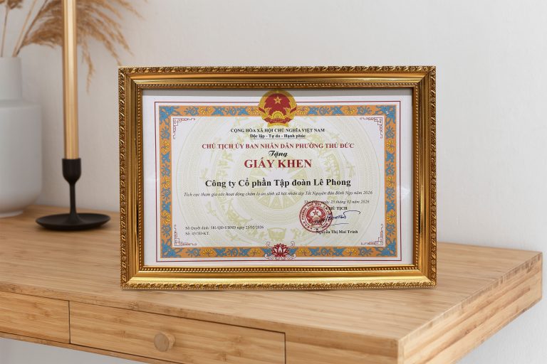 Giấy khen của UBND phường Thủ Đức tặng Lê Phong Group
