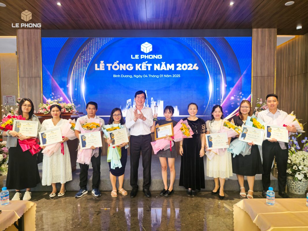 LÊ PHONG GROUP TỔNG KẾT NĂM 2024 VÀ HƯỚNG TỚI NĂM 2025 VỚI NHIỀU TRIỂN VỌNG