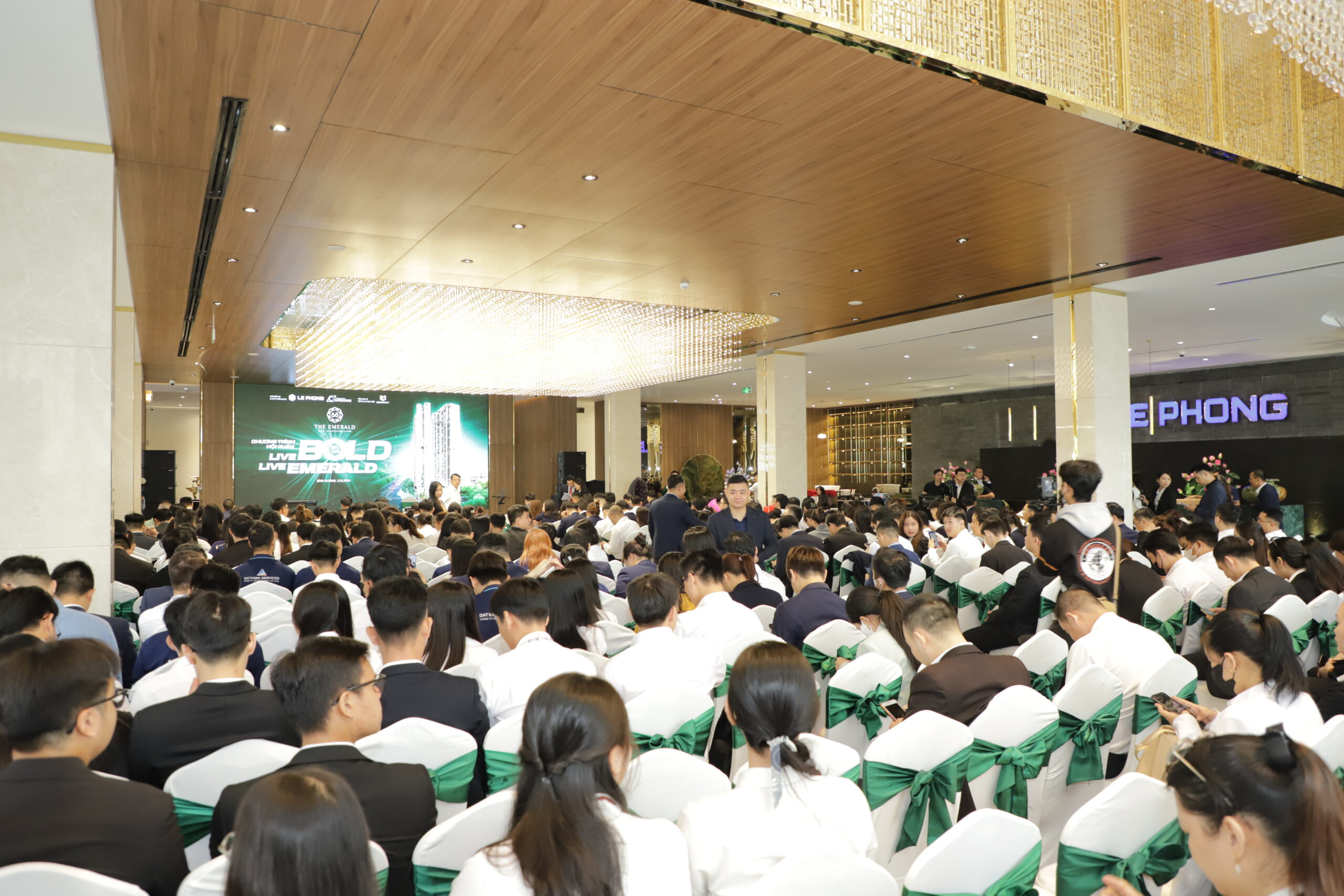 THE EMERALD 68 TIẾP TỤC HỘI QUÂN CHINH PHỤC MỤC TIÊU MỚI