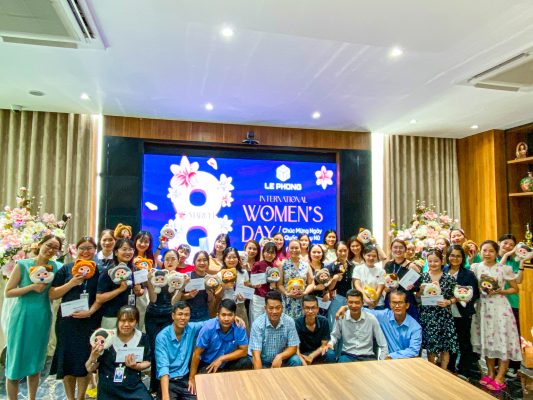 LÊ PHONG GROUP MỪNG NGÀY 8/3: LAN TỎA YÊU THƯƠNG, TRÂN TRỌNG PHÁI ĐẸP