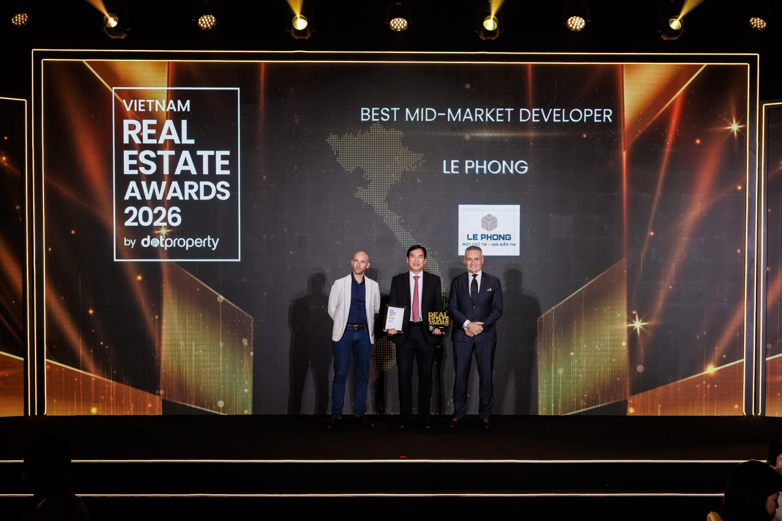 TẬP ĐOÀN LÊ PHONG THẮNG LỚN TẠI DOT PROPERTY VIETNAM AWARDS 2026 VỚI HAI GIẢI THƯỞNG DANH GIÁ