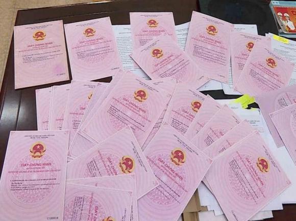 HÀNG TRIỆU SỔ HỒNG GIẤY CÓ THỂ SẼ KHÔNG CÒN, CHUYỆN GÌ SẼ XẢY RA?
