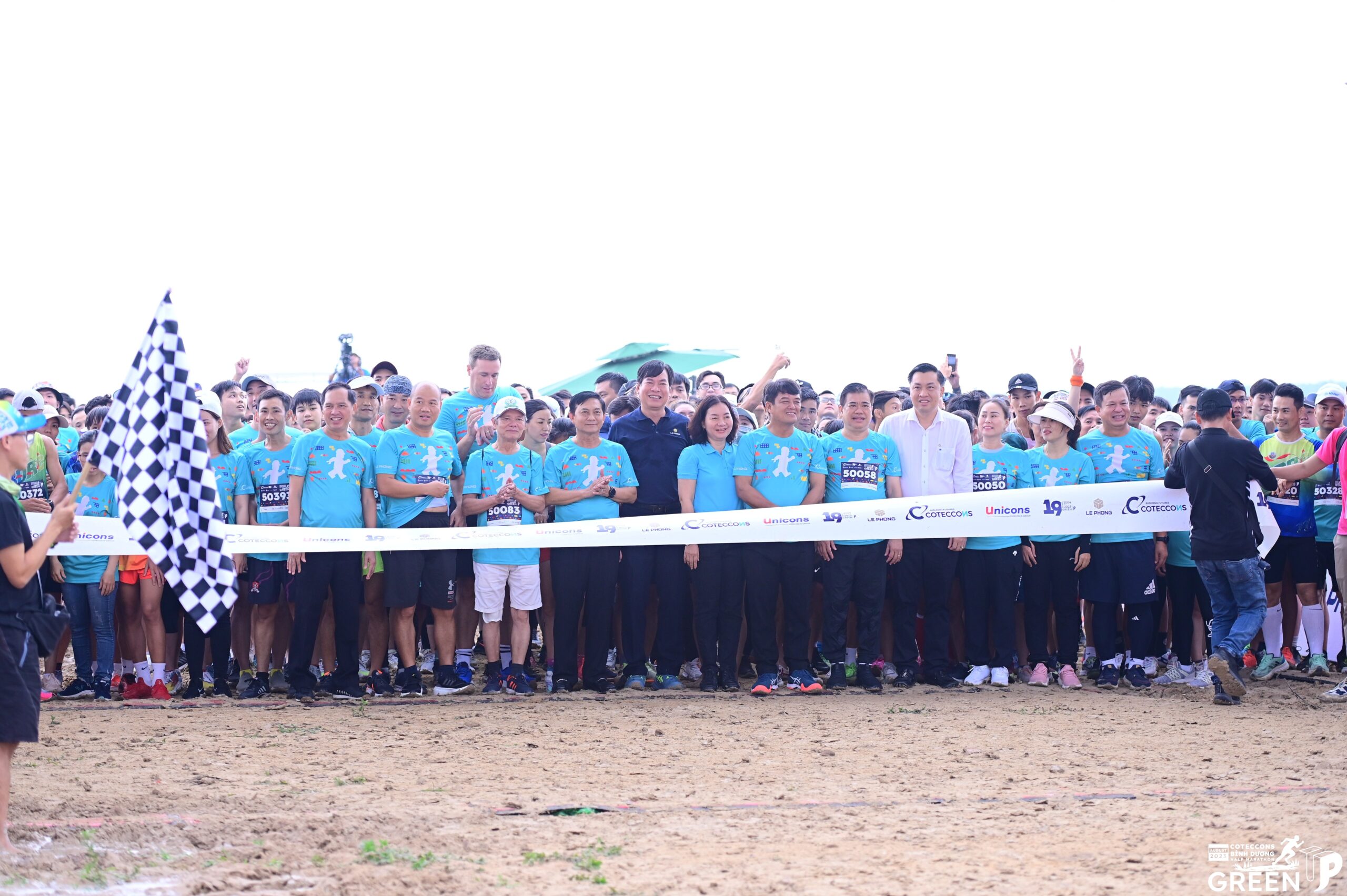 TẬP ĐOÀN LÊ PHONG VÀ CÔNG TY COTECCONS TỔ CHỨC THÀNH CÔNG GIẢI HALF MARATHON 2023