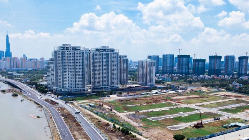 VÌ SAO BẤT ĐỘNG SẢN TP.HCM HẤP DẪN HƠN HÀ NỘI?