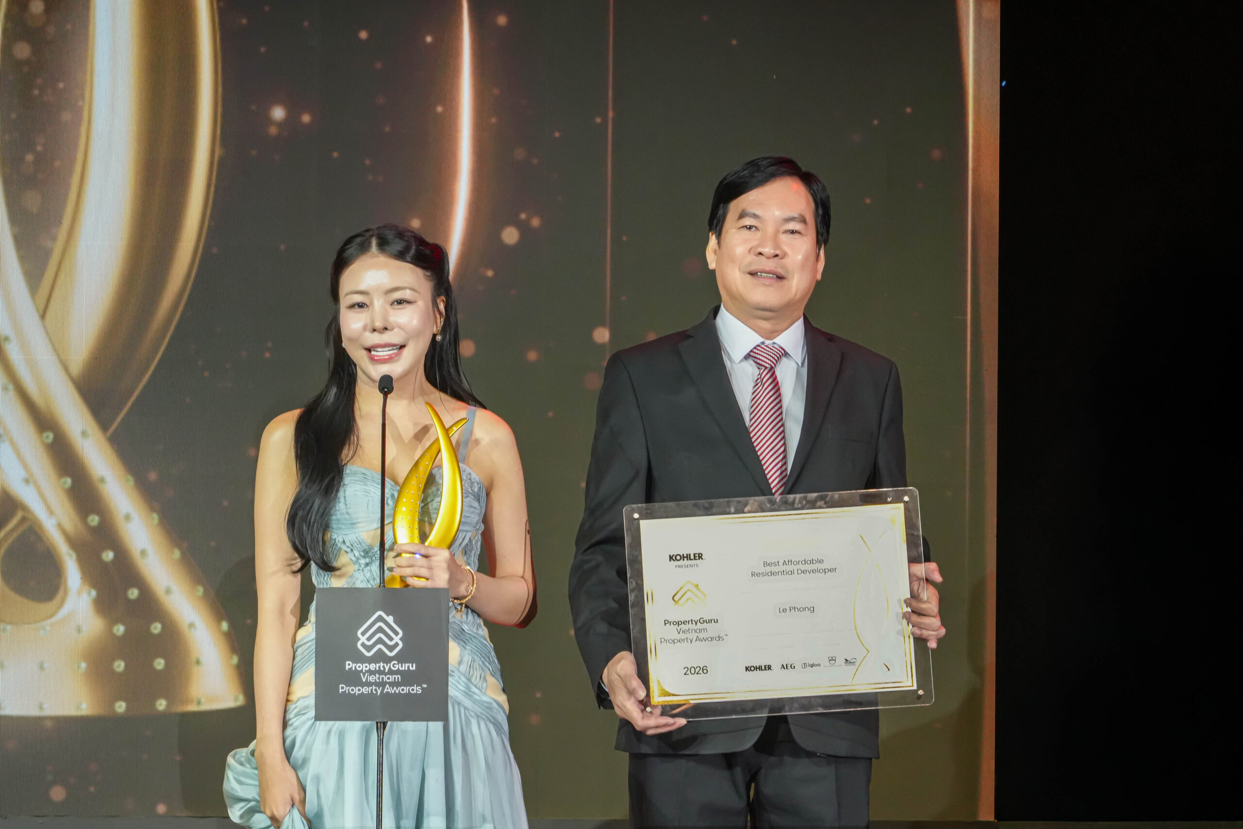 TẬP ĐOÀN LÊ PHONG ĐƯỢC VINH DANH TẠI PROPERTYGURU VIETNAM PROPERTY AWARDS 2026 VỚI HAI GIẢI THƯỞNG DANH GIÁ
