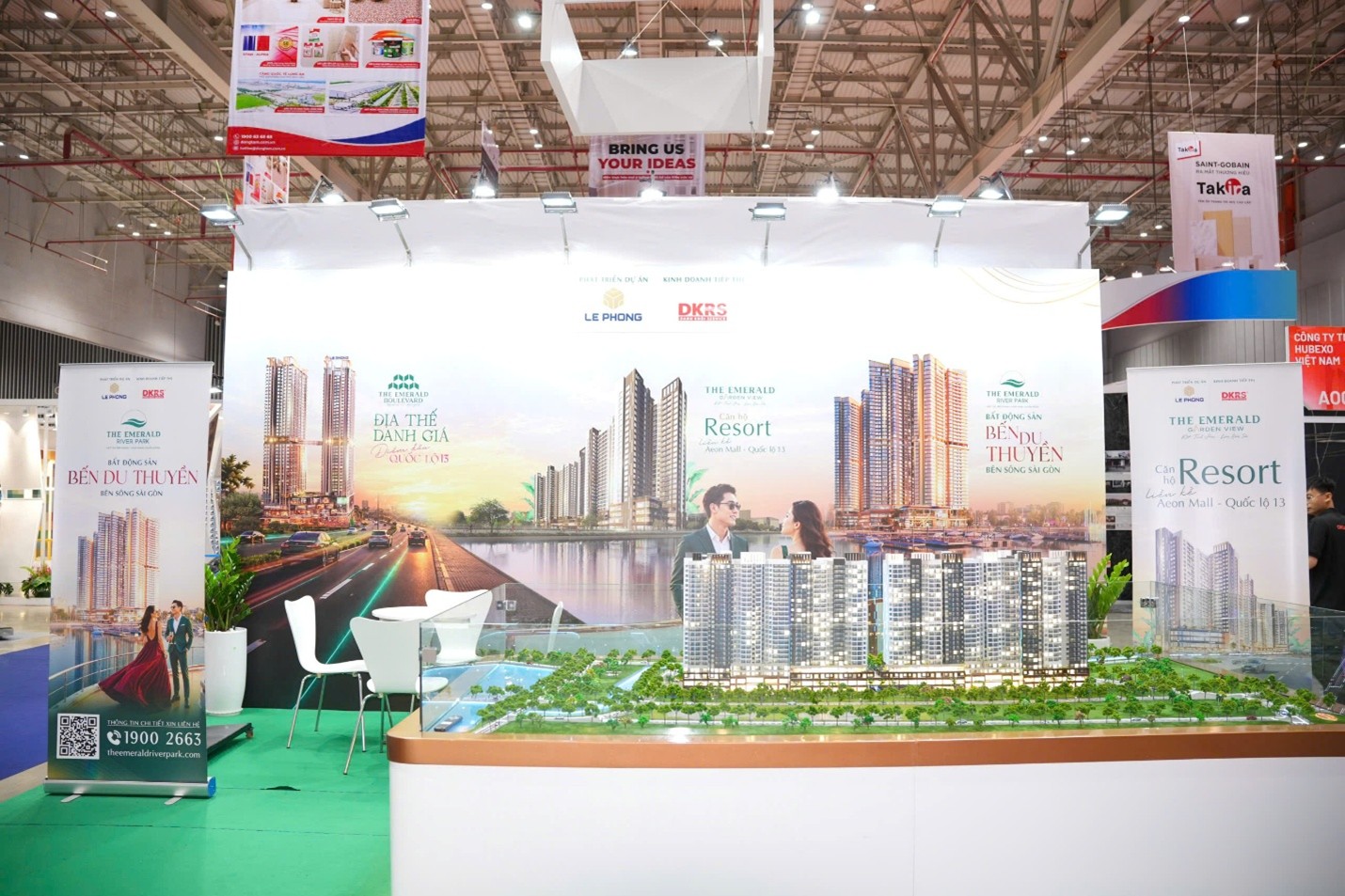 LÊ PHONG GIỚI THIỆU CHUỖI DỰ ÁN THE EMERALD TẠI TRIỂN LÃM VIBE 2026